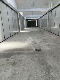 NEGOZIO A GARBAGNATE MILANESE