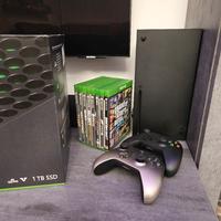 Xbox Series X con scatola giochi accessori