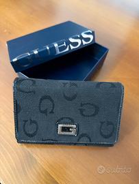 Portafoglio donna Guess