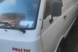   furgone Nissan vanette