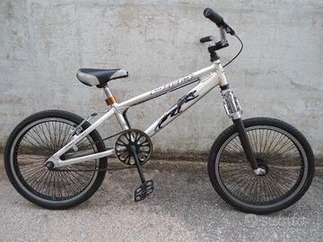Bmx in alluminio  con forcella in carbonio