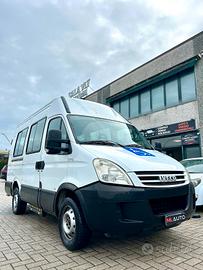 Iveco Daily trasporto disabili con pedana - 9 post