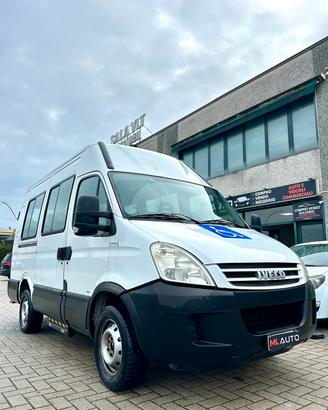 Iveco Daily trasporto disabili con pedana - 9 post