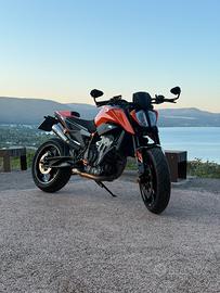 KTM DUKE 790 2023