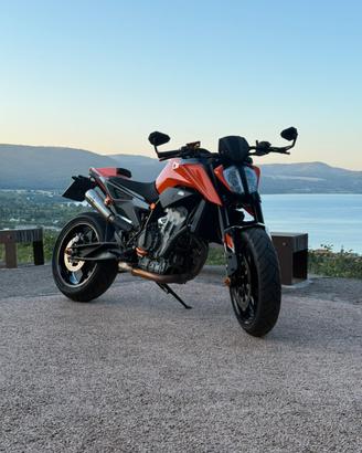 KTM DUKE 790 2023