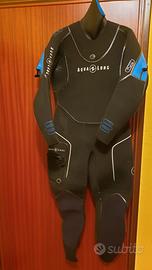 Muta semistagna 7 mm misura ML  Aqualung