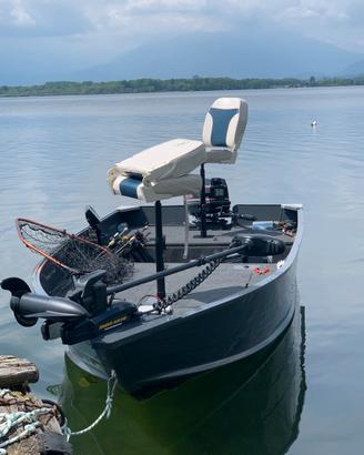 Canadian 445 pike boat