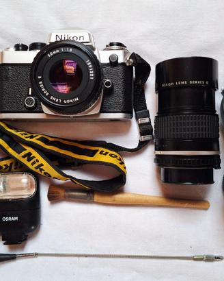 Fotocamera Nikon FE + obiettivi & accessori