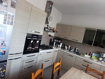 cucina fatta su misura 7 metri lineari