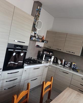 cucina fatta su misura 7 metri lineari