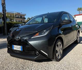 Toyota Aygo 1.0 VVT-i 69 CV 5 NEOPATENTATI