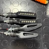 Frecce led sequenziali