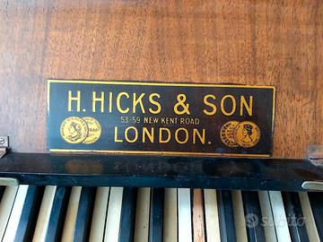 piano forte verticale 