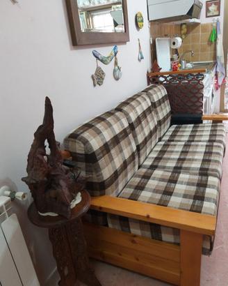 mobili in legno di pino massello