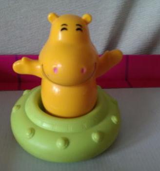 Giochi bagnetto , mare . Barchetta , ippopotamo