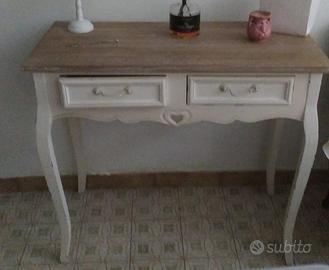 Consolle in stile Shabby Chic con cassett