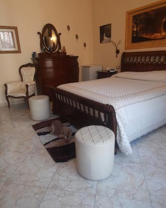 Camera da letto in noce completa