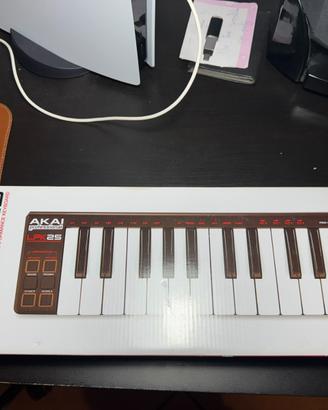 Akai Professional LPK25 Pari Al Nuovo