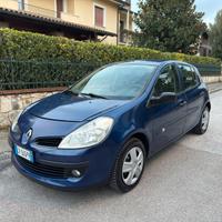 Renault Clio 1.2 Benzina 16V Luxe 5p Anno 2005
