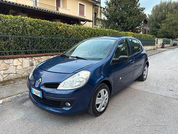 Renault Clio 1.2 Benzina 16V Luxe 5p Anno 2005
