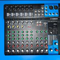 Mixer Yamaha MG12XU con effetti SPX e interfaccia 