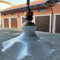 lampadario in vetro bianco