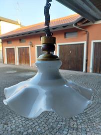 lampadario in vetro bianco