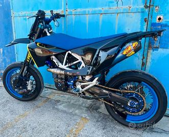 Husqvarna 701 SM full kit 2016 (depo libretto)