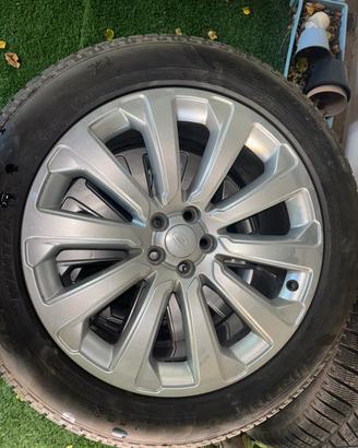 Cerchi Range Rover Evoque e Pneumatici Pirelli