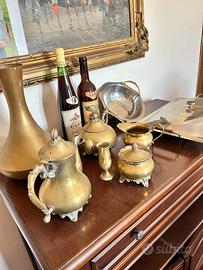 Vasi, lampade e oggetti in ottone