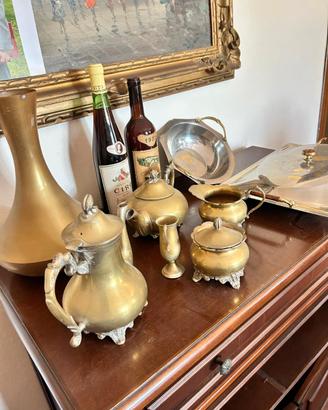Vasi, lampade e oggetti in ottone