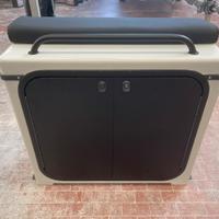 Leaning Post Boston Whaler Guardian