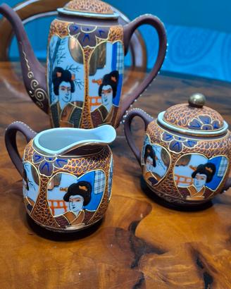 Servizio da caffè in porcellana "guscio d'uovo"