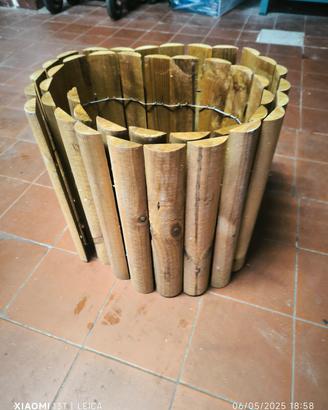Aiuola bordura in legno in rotolo 
