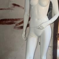Manichini donna