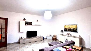 Appartamenti in villa con giardino, terazzo,garage