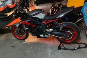 Triumph street triple 675 R