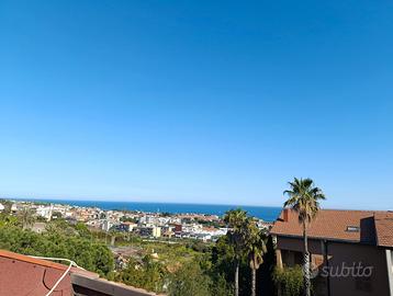 Villa a schiera ampia metratura divisibile