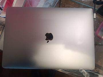 Apple MacBook Pro 15 (2016)
