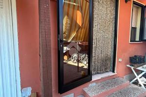 VILLA A SCHIERA A CONA