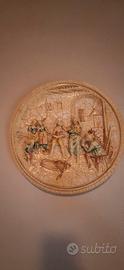 Piatti da appendere in gesso antichi
