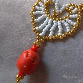 Vurmashop Collana in legno naturale e resina - design lungo da donna con corallo - fatta a mano - Ispirazione Boho Hippie Etnica