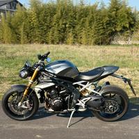 Triumph Speed Triple 1200 rs 2021