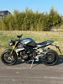 Triumph Speed Triple 1200 rs 2021