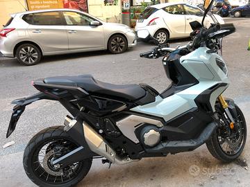 Honda X-ADV 750 ABS DCT GRAVEL