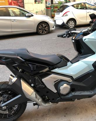 Honda X-ADV 750 ABS DCT GRAVEL