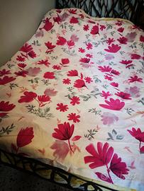 Copripiumone singolo + federa con motivi floreali