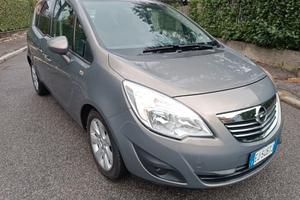 Meriva - 1.3 CDTI 95CV . uniprop Cosmo ---neopaten