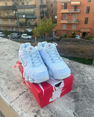 Nike Shox bianche e argento sneakers