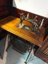 Macchina per cucire vintage